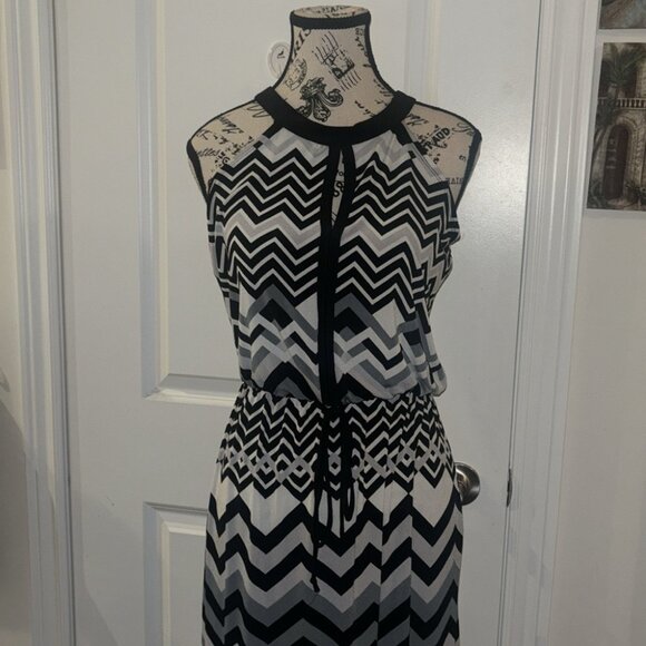 En Focus Studio Black and White Chevron Women’s Stretchy Maxi Dress - Picture 3 of 6